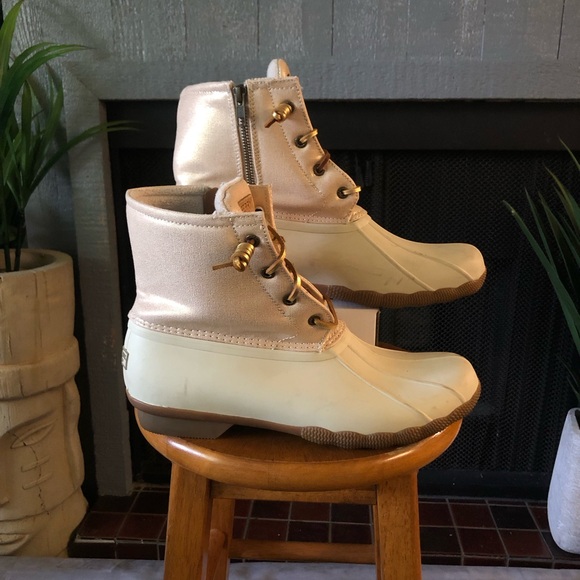 Sperry Saltwater Waterproof Duck Boots Size 11 Canvas Oat/ Gold Winter - Picture 1 of 5
